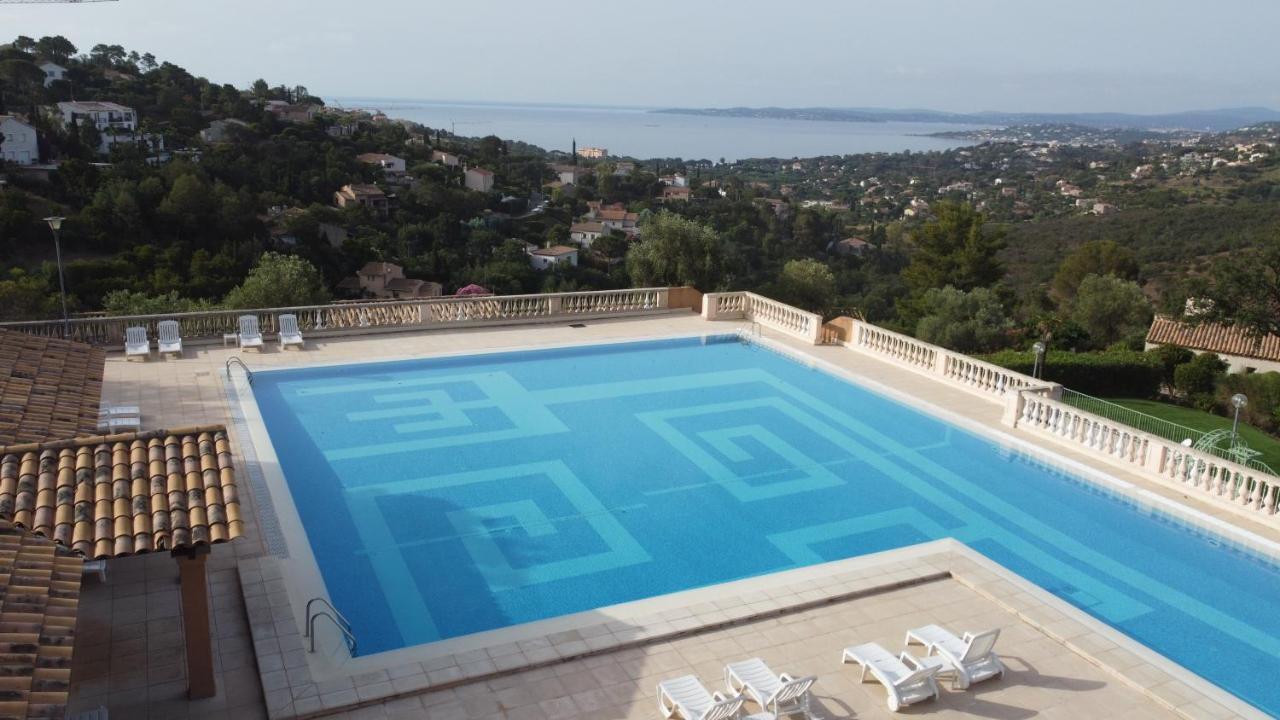 Les Issambres Appart 6 Pers Grande Terrasse Superbe Vue Mer Et Golfe De Saint Tropez, Piscine エクステリア 写真